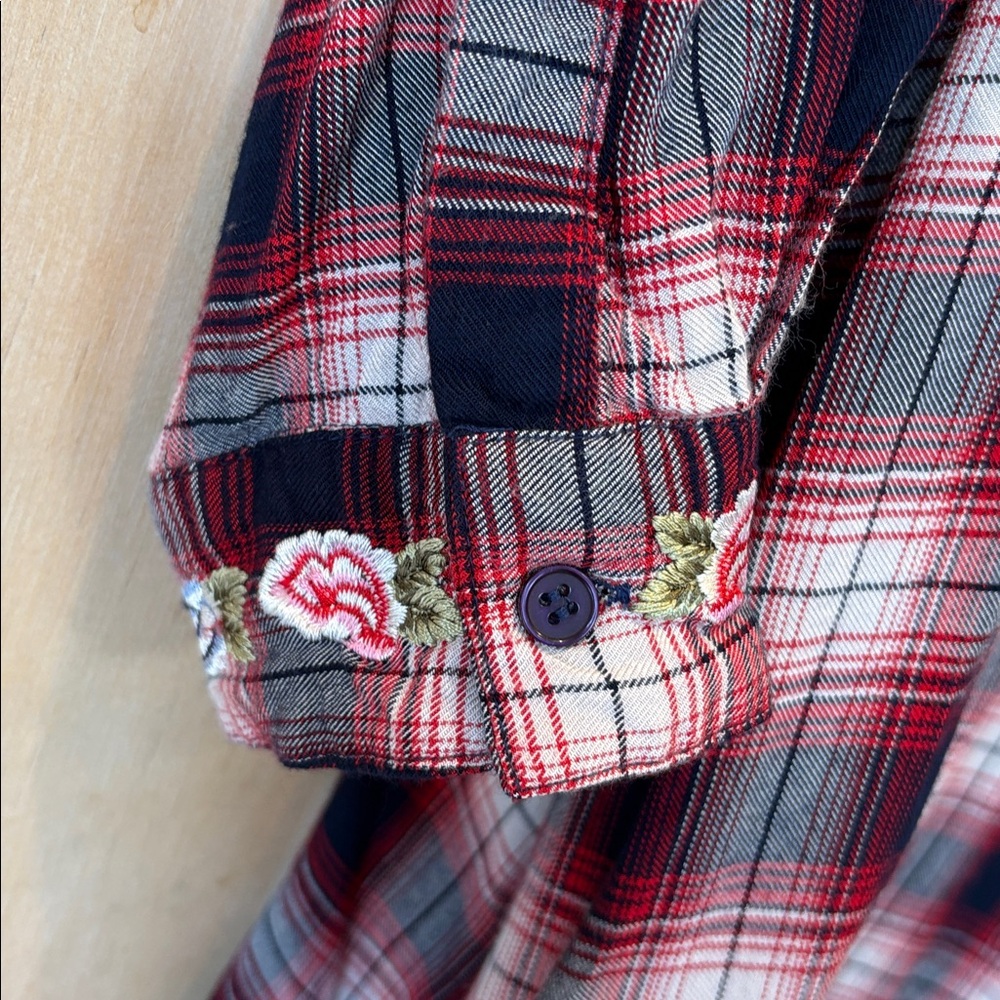 Tolani Embroidered Red and Blue Plaid Shirt Size 3X - Picture 6 of 11